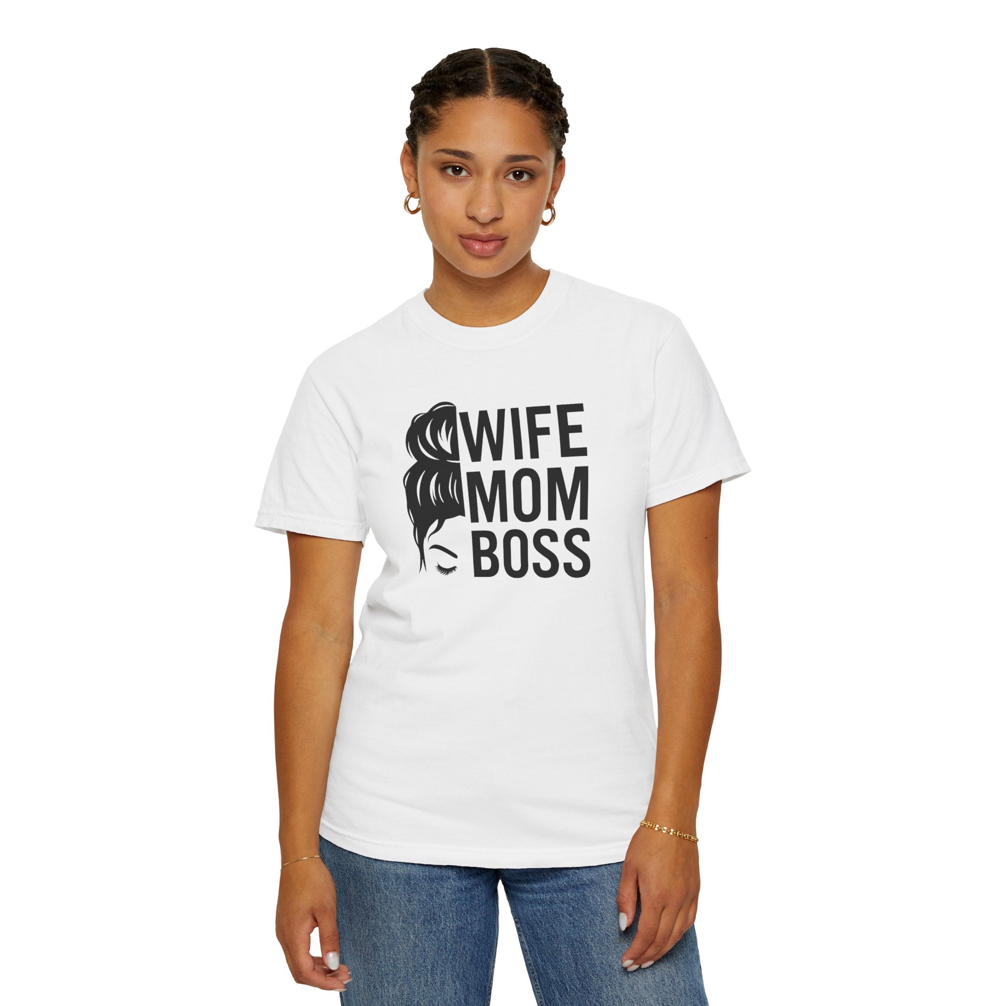 Wife Mom Boss T-Shirt, Unisex Tee for Moms, Gift for New Moms, Casual Outfit, Mother's Day Gift