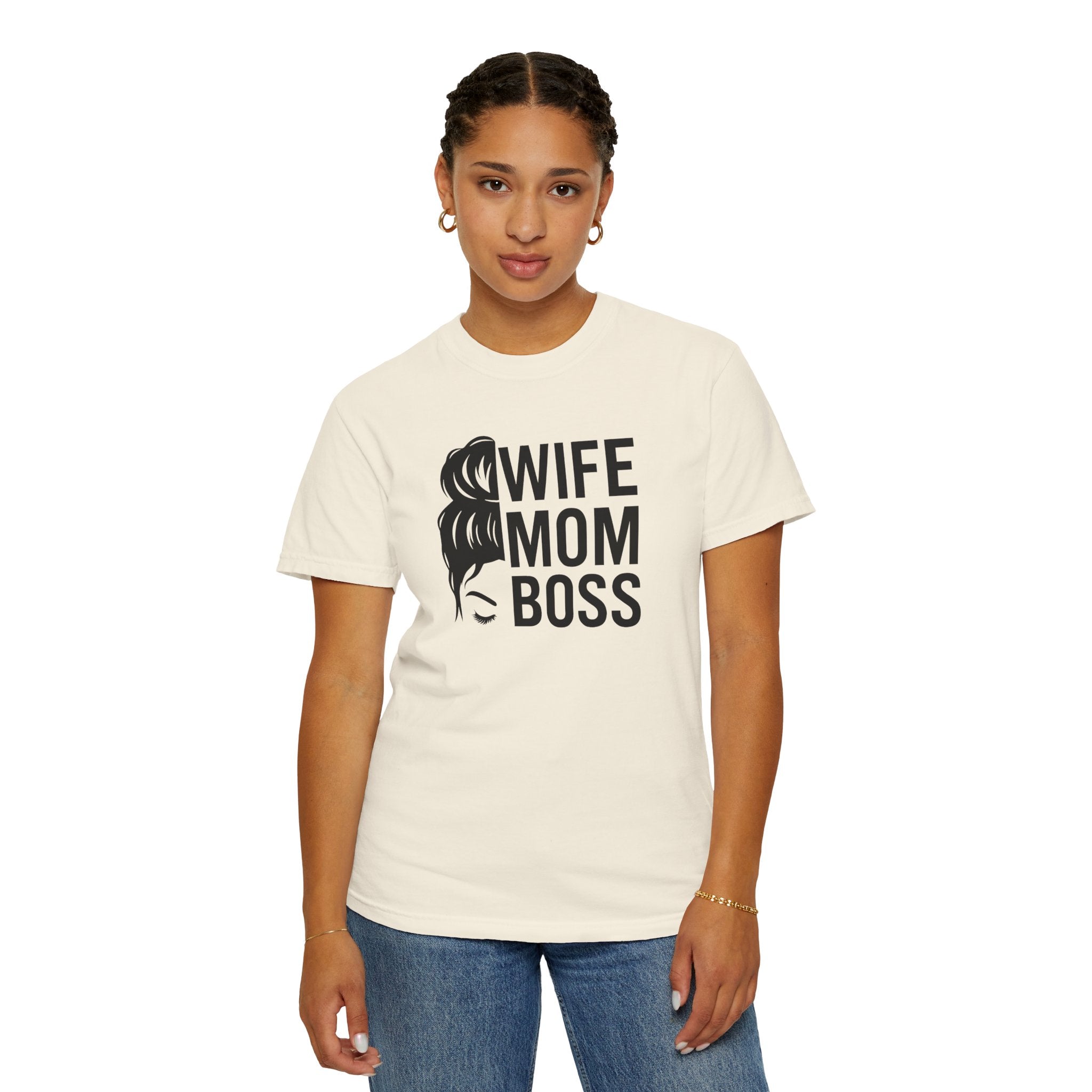 Wife Mom Boss T-Shirt, Unisex Tee for Moms, Gift for New Moms, Casual Outfit, Mother's Day Gift