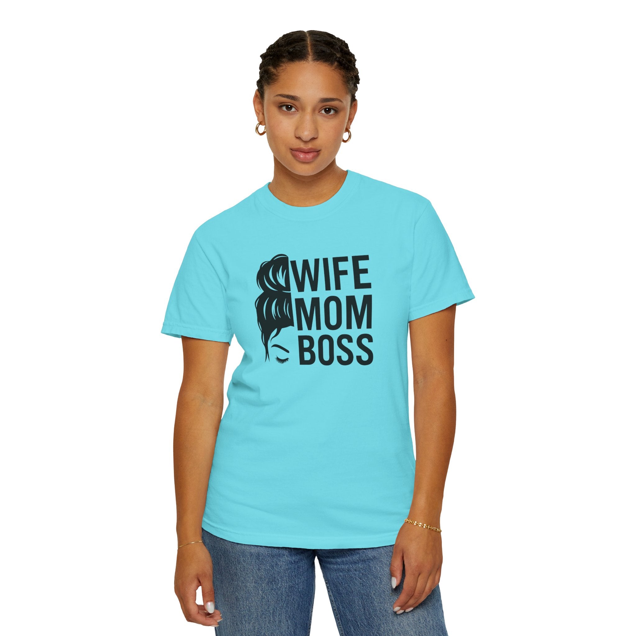 Wife Mom Boss T-Shirt, Unisex Tee for Moms, Gift for New Moms, Casual Outfit, Mother's Day Gift