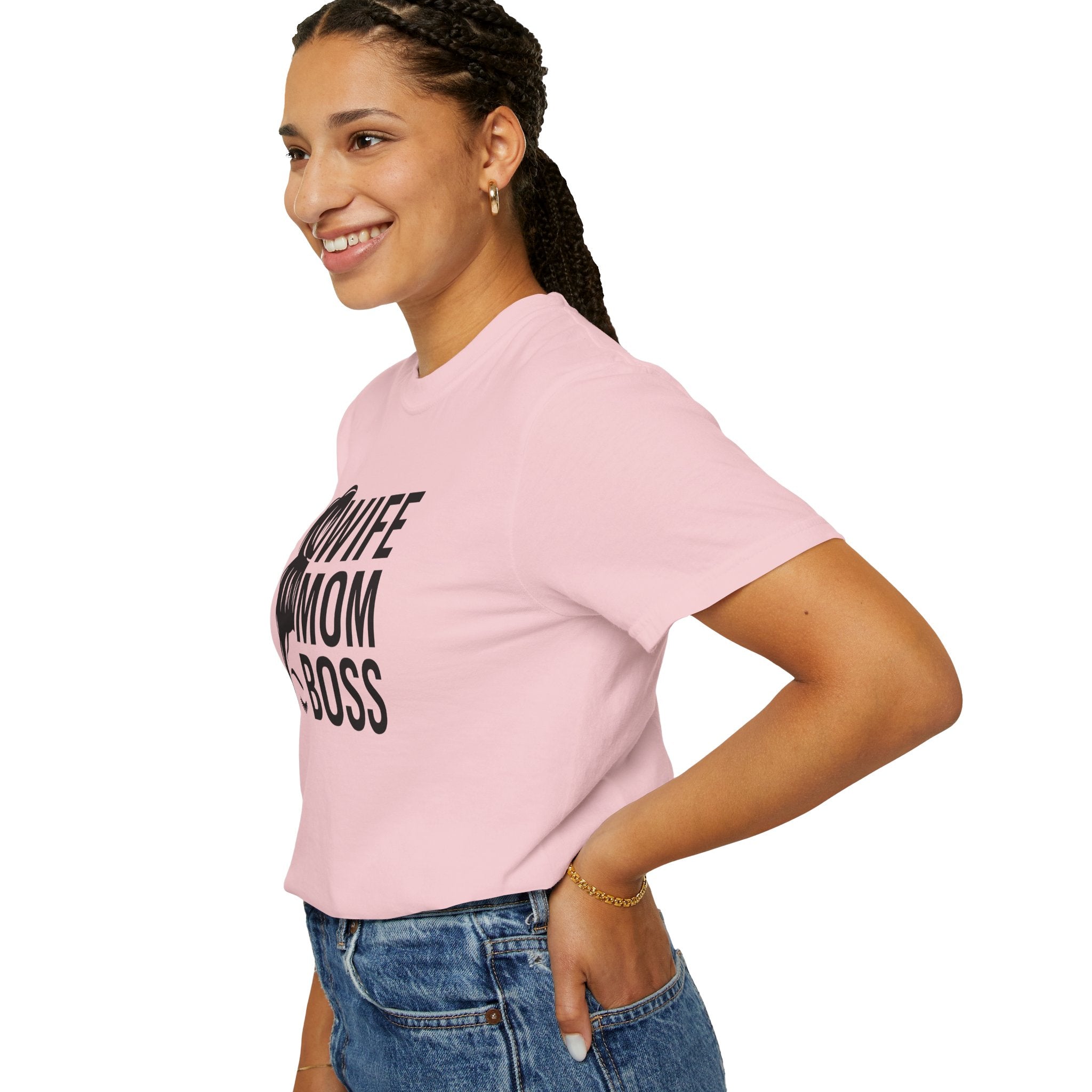 Wife Mom Boss T-Shirt, Unisex Tee for Moms, Gift for New Moms, Casual Outfit, Mother's Day Gift