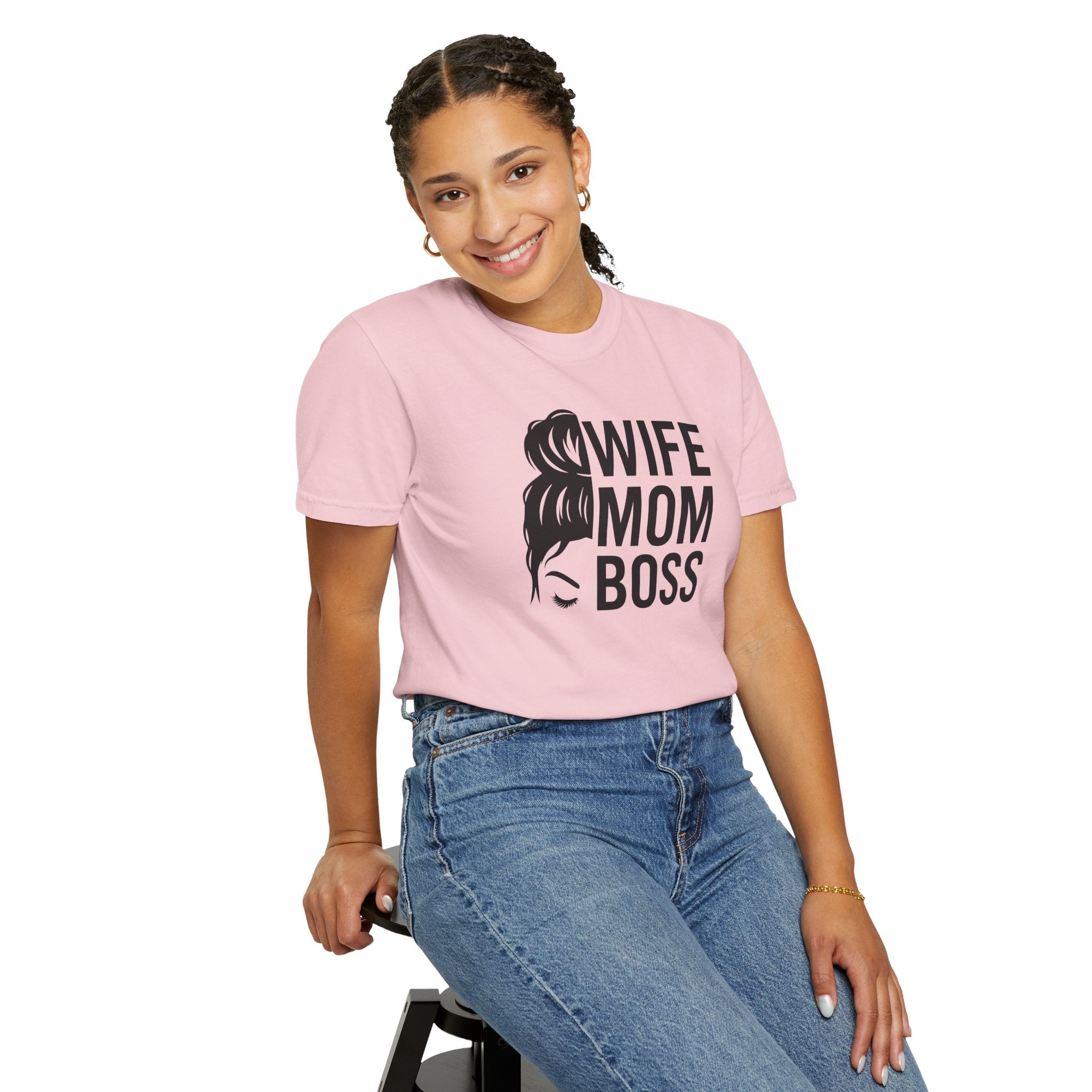 Wife Mom Boss T-Shirt, Unisex Tee for Moms, Gift for New Moms, Casual Outfit, Mother's Day Gift