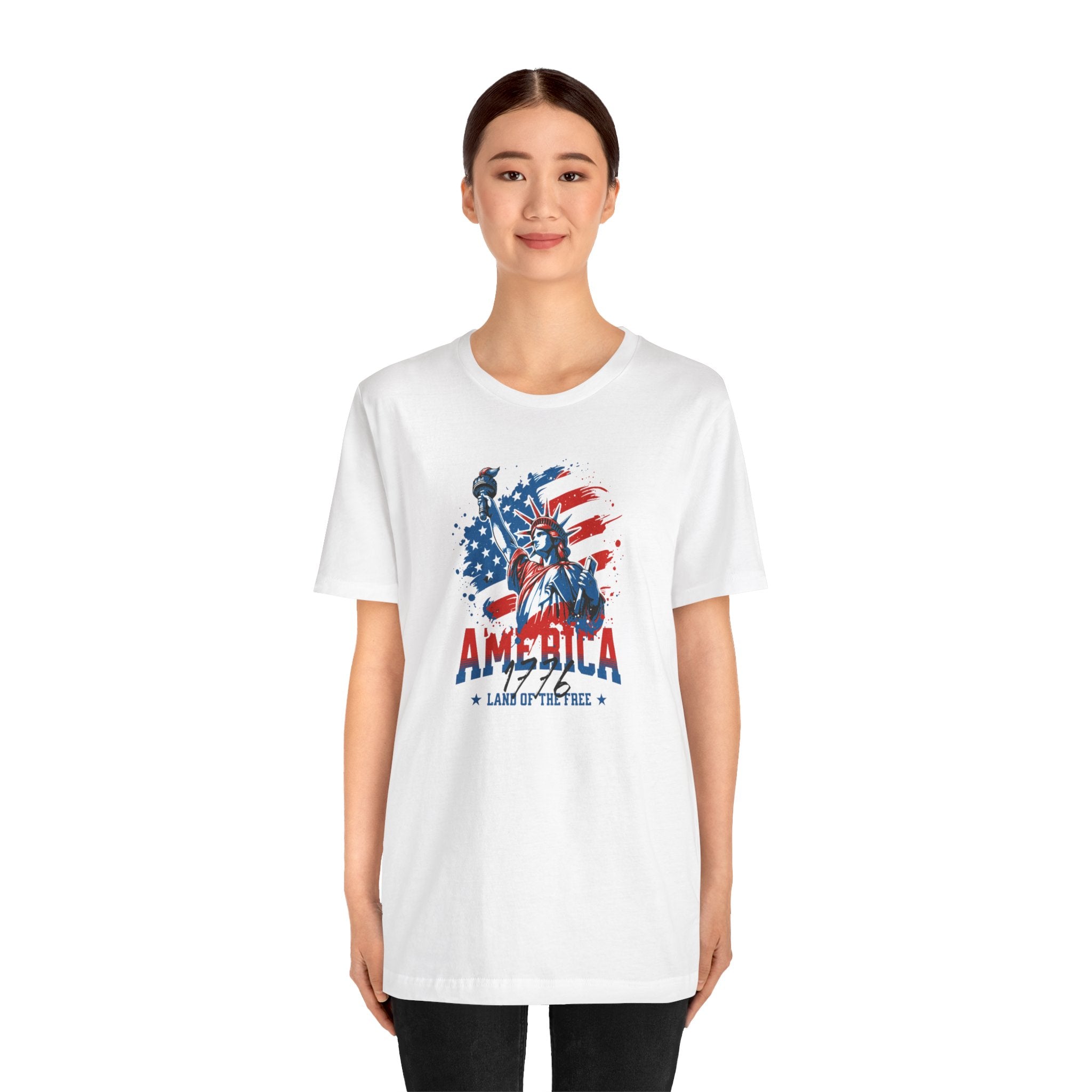 America 1776 Statue of Liberty Graphic Tee - Land of the Free Patriotic T-Shirt